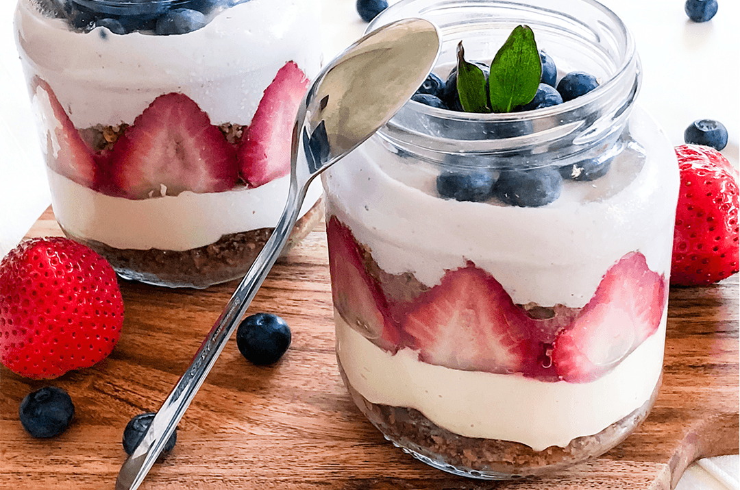 Recipe: Vegan Tiramisu with a Fudgy Mocha Latte Base and Strawberries
